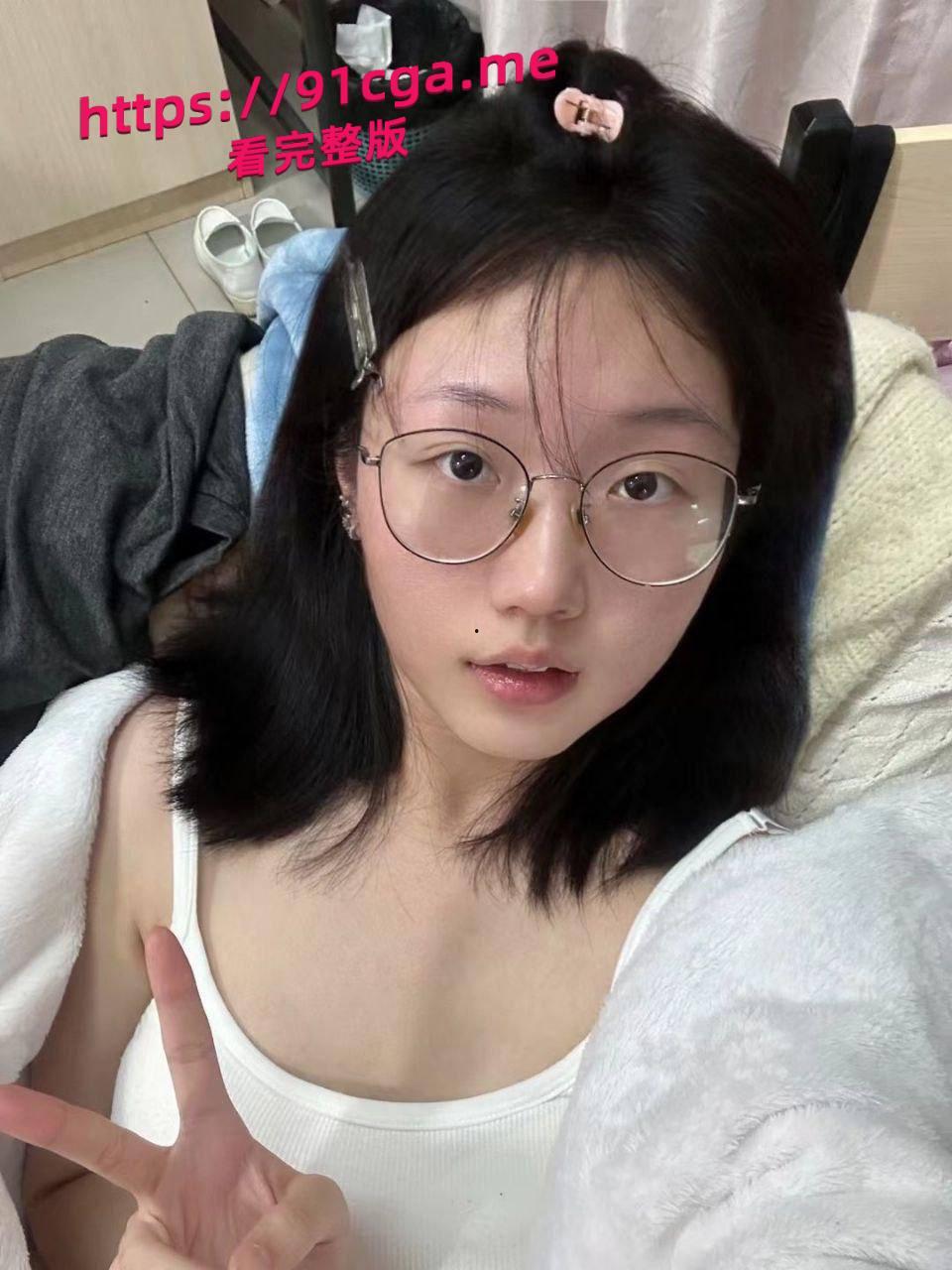 网友投稿,自己的护士女朋友,高颜值美女,表面清纯,私下却是反差婊!-1