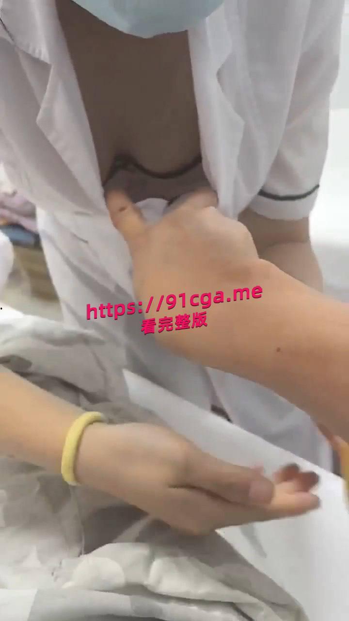 网友投稿,自己的护士女朋友,高颜值美女,表面清纯,私下却是反差婊!-4