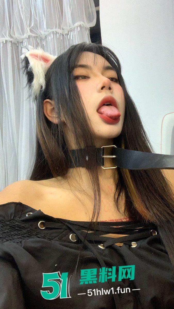 顶级身材【纹身社会姐】御姐颜值性感女神蜂腰巨乳腿长逆天，圆润翘臀性感至极穿各式情趣丝袜私拍流出。-9