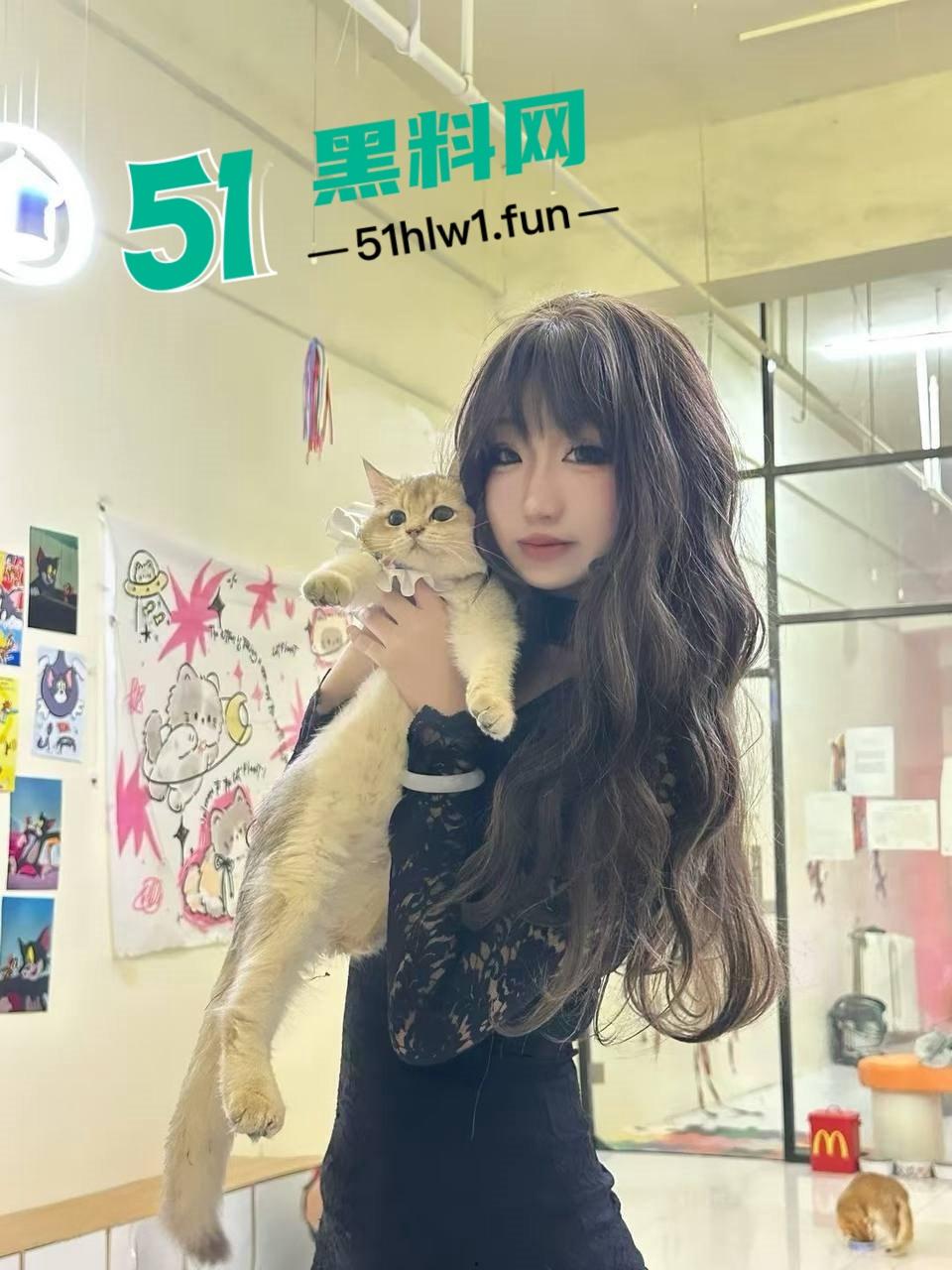 沈阳高颜值女大学生【刘欣语】大尺度视频合集，大量淫荡发骚视频惨遭金主曝光。-1