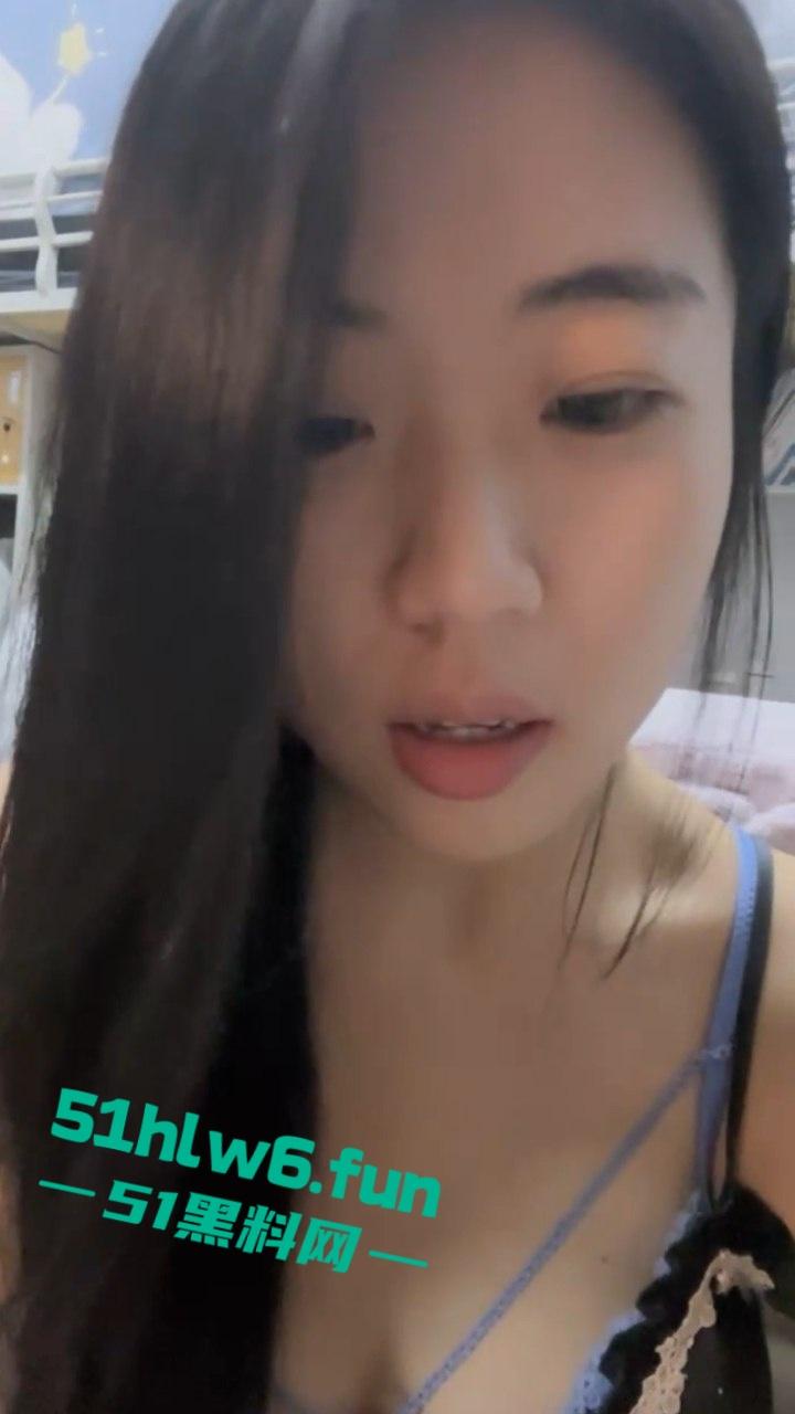 长春艺术学院，播音系女神【苏茜茜】高颜值气质女神，身材纤细大奶诱人极品长腿配蜜桃臀。-1