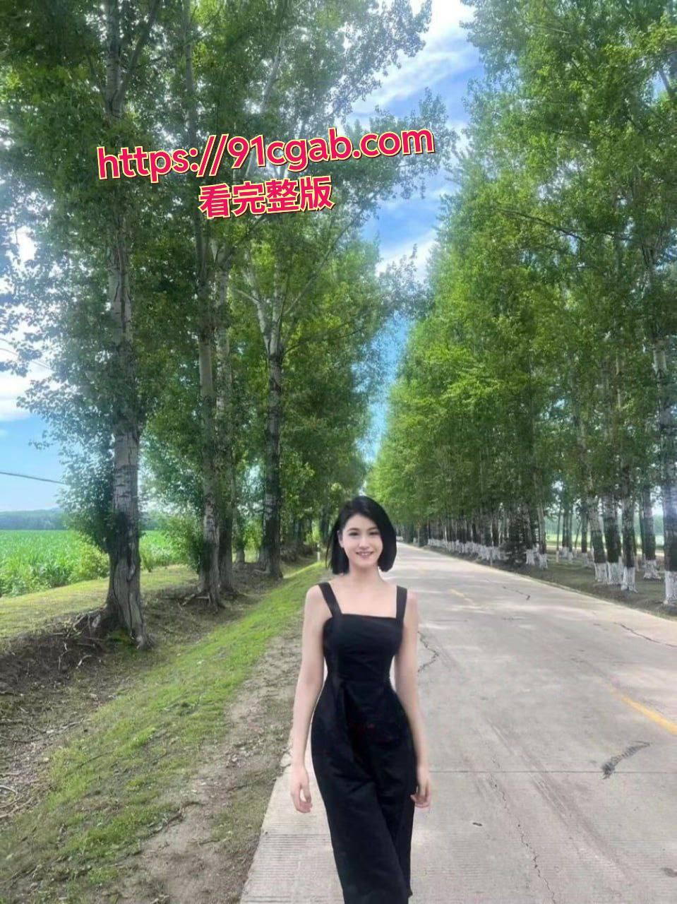 【郭奕函】，高颜值校园女神，这骚货身材是真的很御姐，被前男友曝光-2