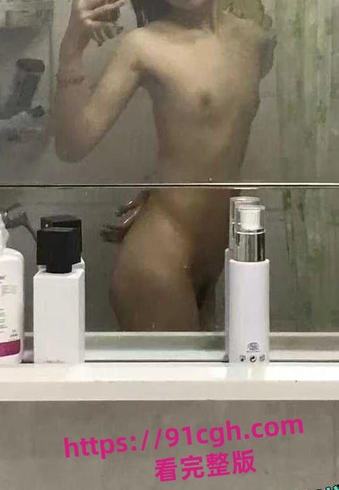 安徽滁州05年的小骚货倪书函,自拍大量不雅照片视频流出!-8