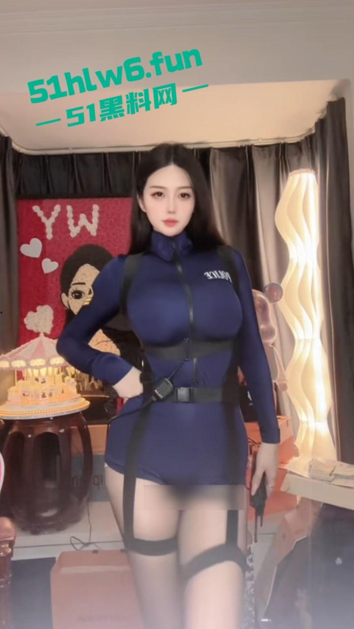 抖音巨乳长腿女神【小莹子是汤圆妈】百万粉丝女网友,表面贤妻良母背地却是性瘾母狗,被开盒曝光私密照。-13