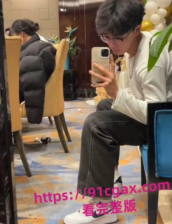 盘锦布车酒吧do瓜 辽油三高 王庸昊 酒吧做爱!监控下两人无惧羞涩-7