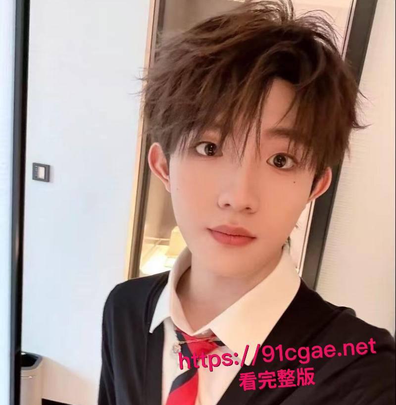 时代峰峻男团成员苏新皓人设塌房 被北京炮友实锤曝光 称其骗财骗色致其怀孕 私下为圈钱竟还给富婆当男宠!-19