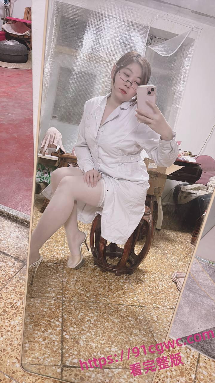 广西护士学院蒋X怿和男友日常性爱记录流出！沦为母狗肉便器把她草得服服帖帖淫语不断！-14