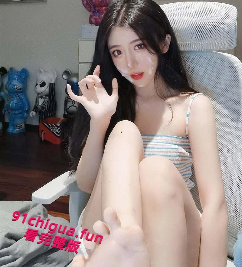 全网热搜，抖音千万网红【呆妹儿小霸王】首秀日塌房，前男友独家投稿爆料开房洗澡，三点全漏露脸实锤太TM炸裂了！-12