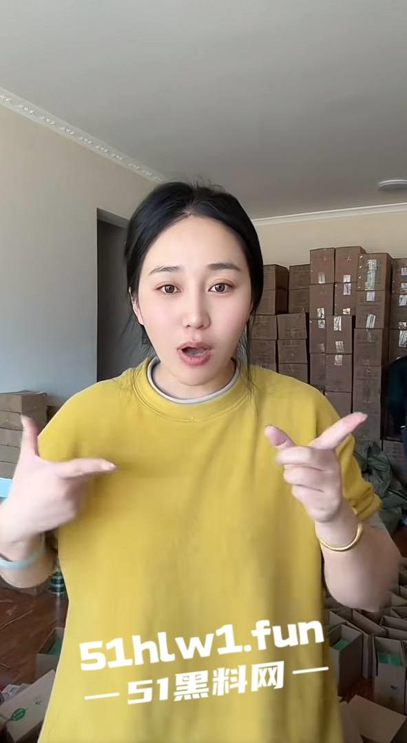 网红劲爆大瓜,青海抖音网红【藏族宋小宝】与【静静】在家中私拍性爱视频泄密流出,静静的小穴是真的会吸啊!-2