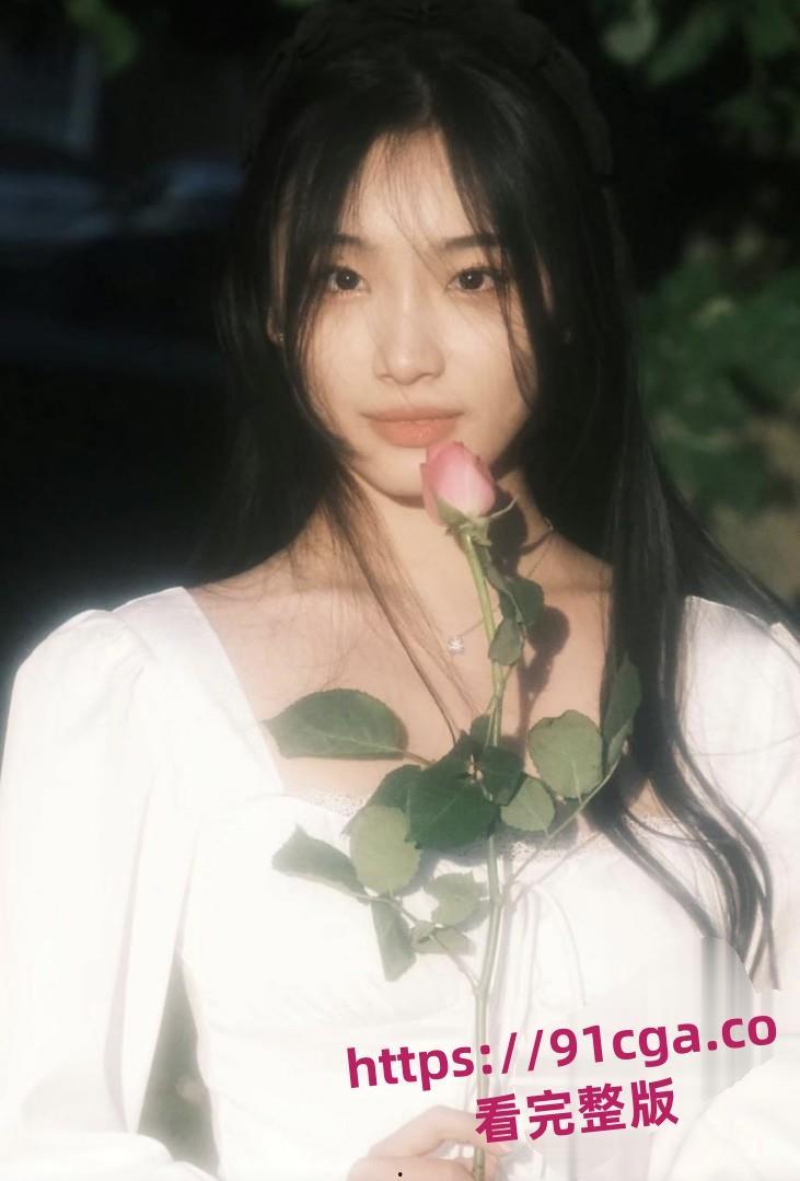 韩国首尔大学留学生『李婉芸』极品美女跪舔肉棒求口交！-2