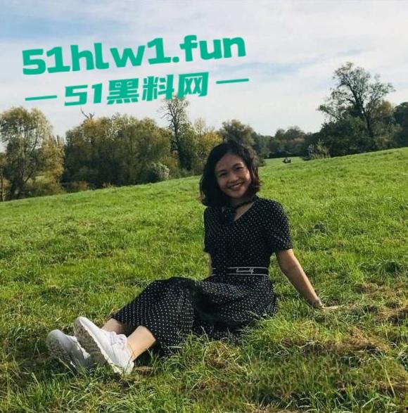 分享河北廊坊极品人妻超真实眼镜反差婊床上笑容春光灿烂，极致的骚妻的性福时光。-1