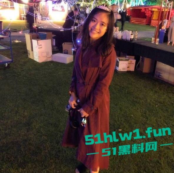 分享河北廊坊极品人妻超真实眼镜反差婊床上笑容春光灿烂，极致的骚妻的性福时光。-6