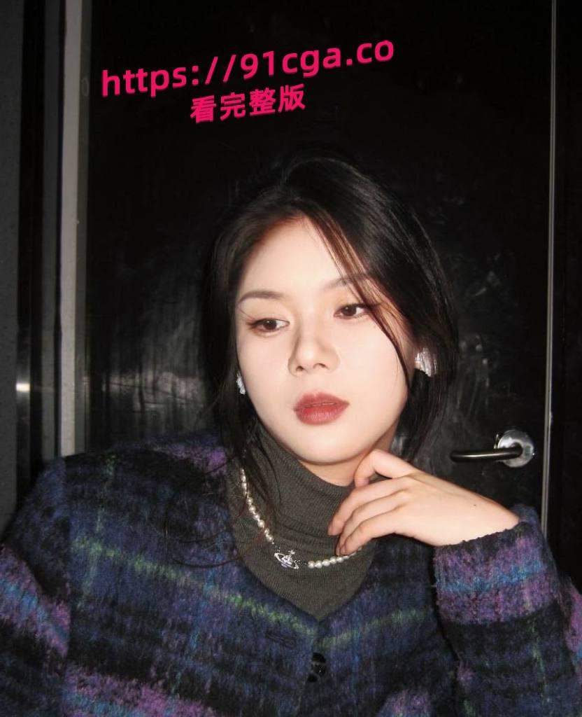 太炸裂了! 平面模特蒯欣欣,在圈内小有名气,却因私密视频曝光掀起轩然大波!-1