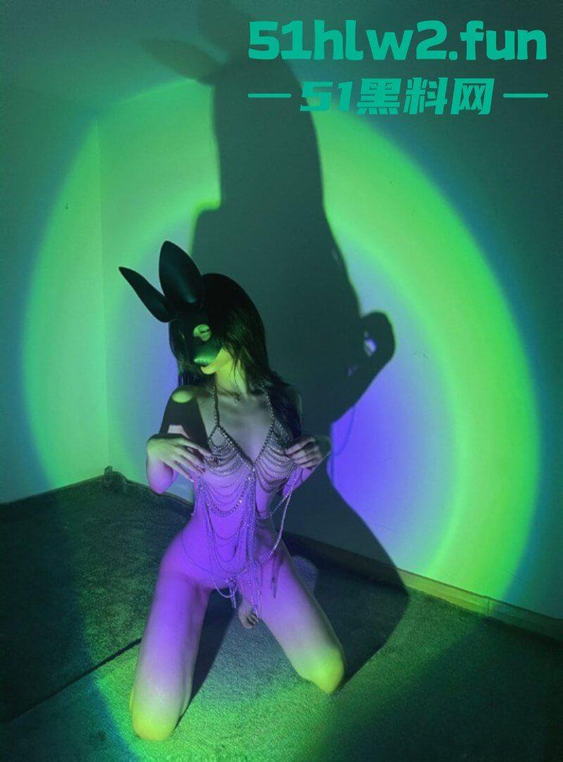 大神【LMCEO】专门约啪别人极品女友,长腿翘臀完美身材御姐被打耳光掐脖子爆操。-8