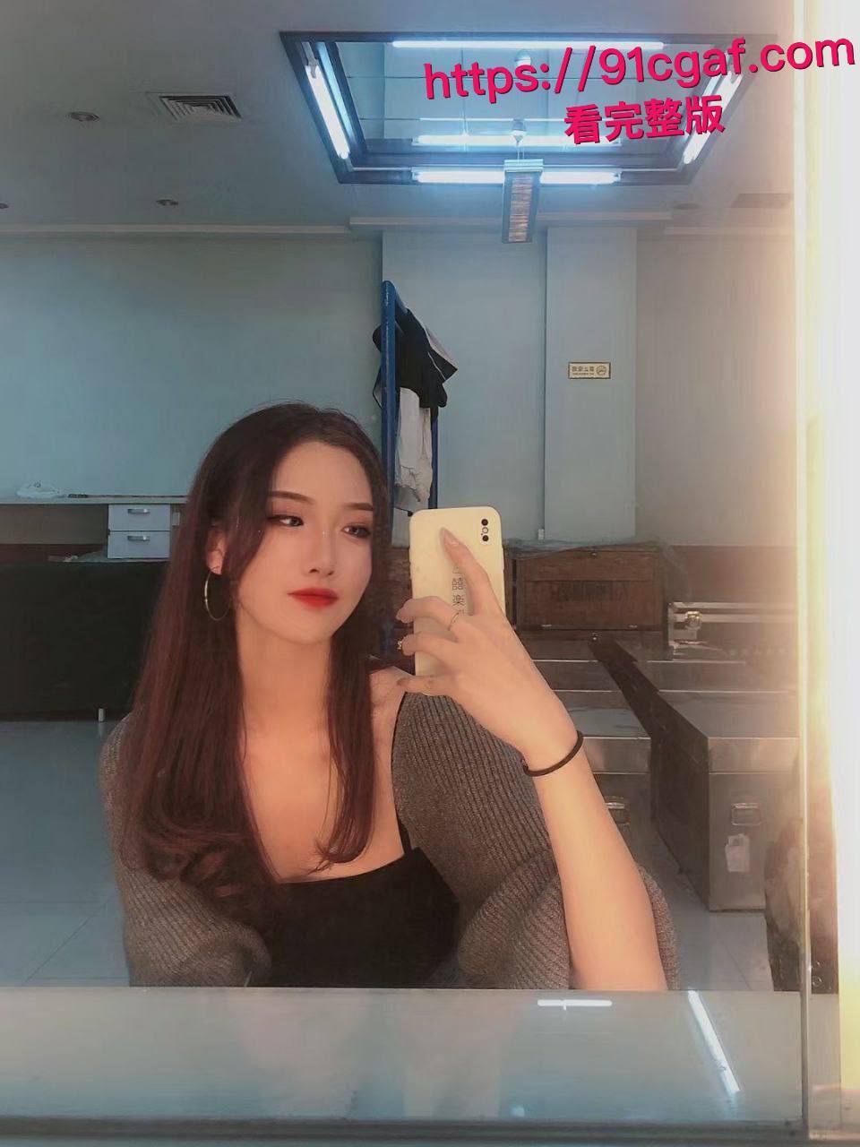 大学舞蹈社团长 露脸视频曝光 跪地口交深喉舌尖挑逗肉棒 后入猛操肥臀狂抖 淫水四溅!-3