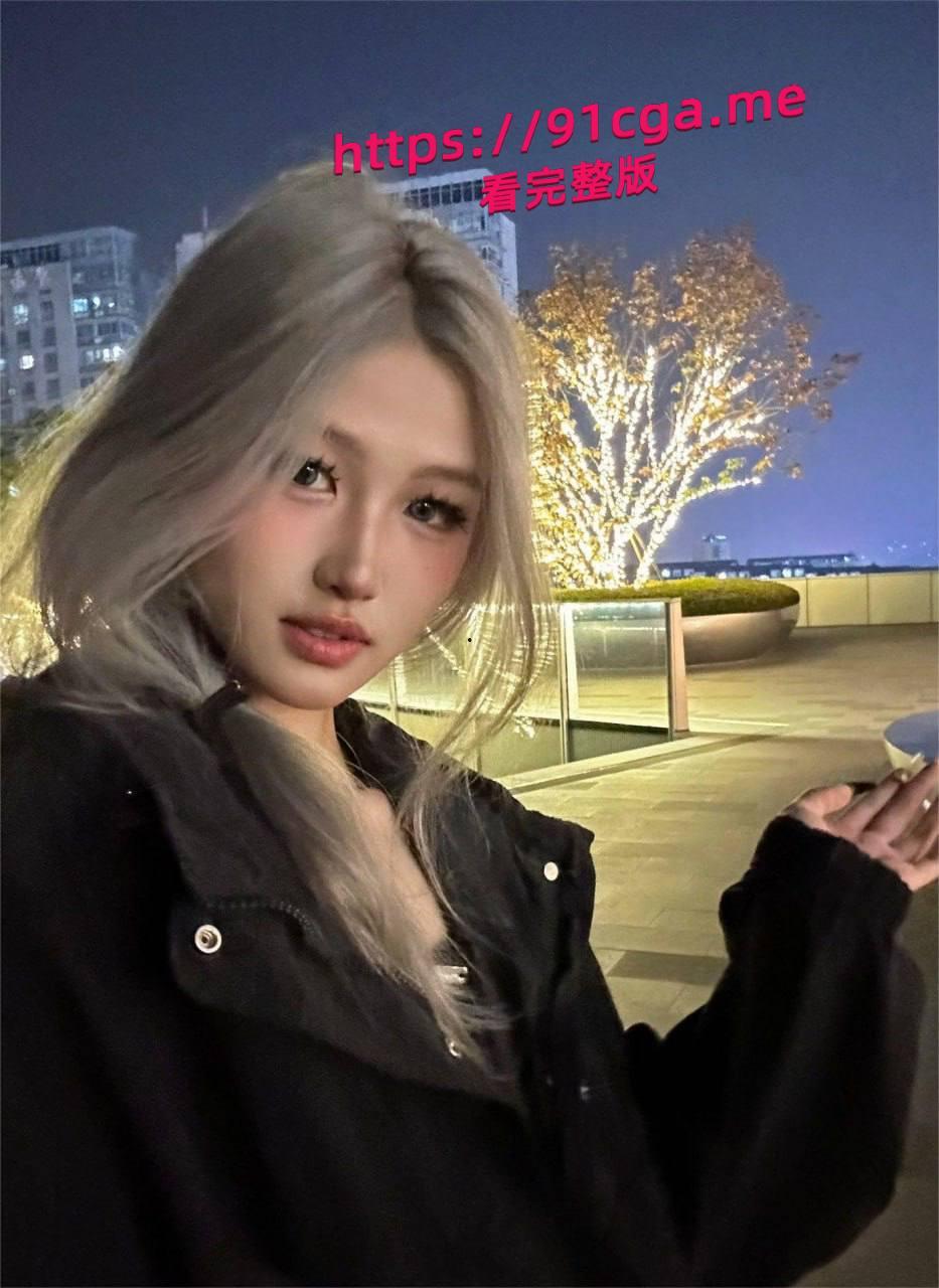 成都反差女神 果果有点乖,下海大尺度直播视频流出-4