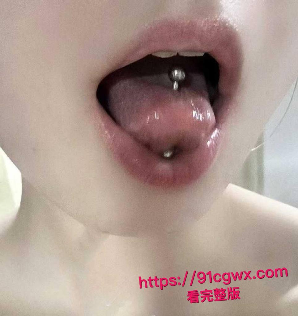 约了个漂亮的学生妹子,和她聊了很久才把她约了出来,后面才知道她居然有男友!-4