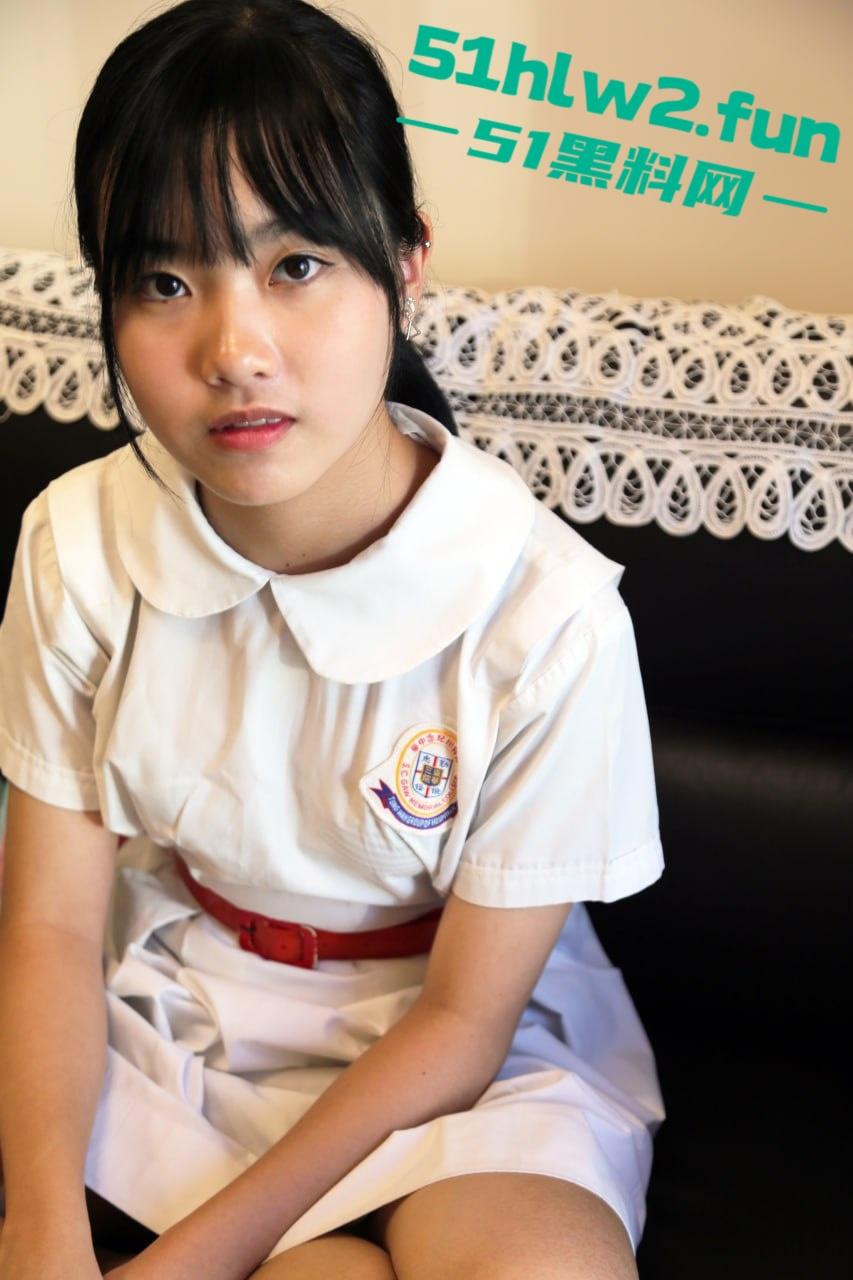 台湾清纯颜值学生妹，乖巧可爱的反差母狗下海拍摄私房写真，三点全露小穴高清特写 多少舔狗心里的梦中女神。-3