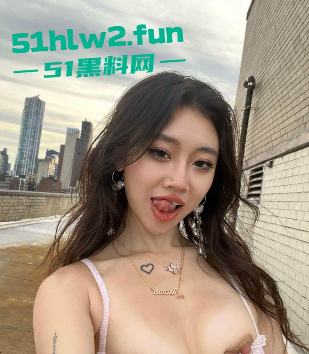 反差御姐完美身材骚母狗高挑身材逆天长腿，看着瘦小却甘愿做洋人母狗被大屌抽插太反差了。-6