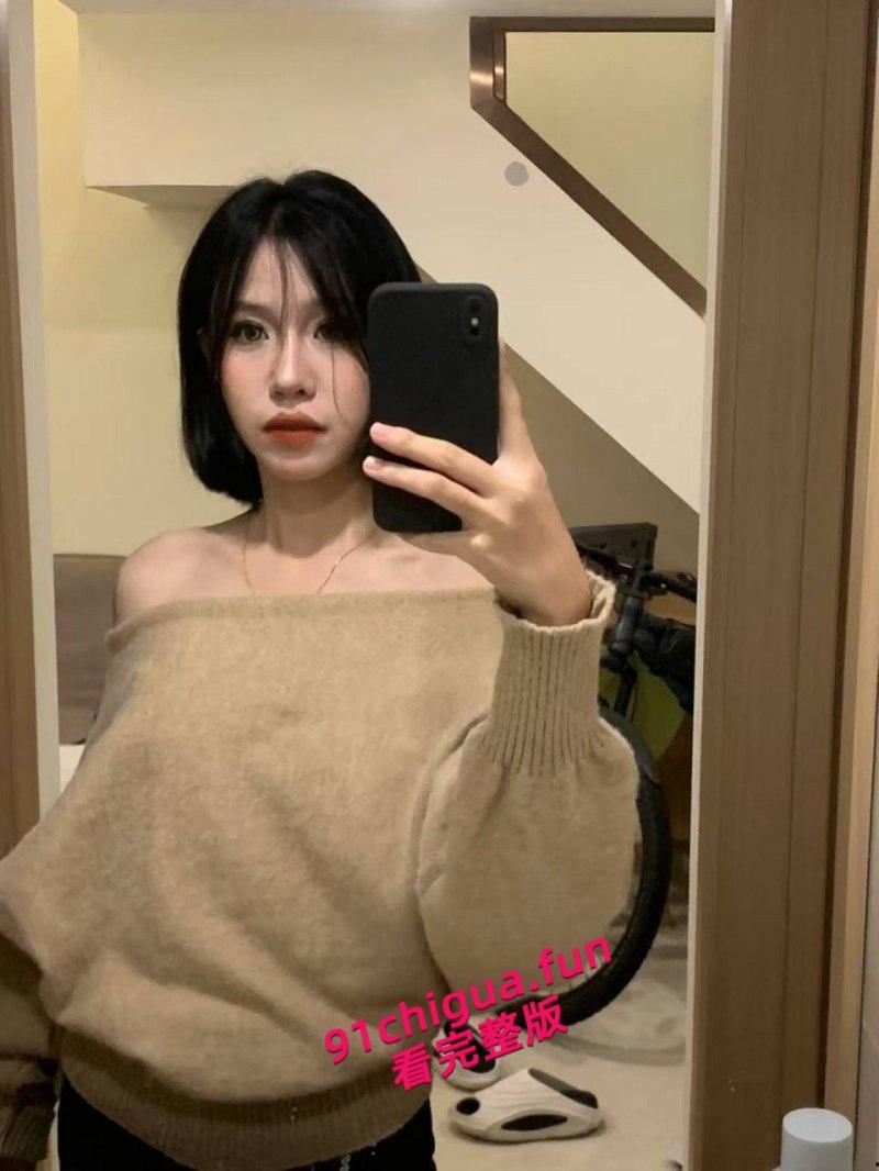 安徽六安皖西学院【邹芳婷】分手后无缝链接疯狂约炮，惨遭前男友报复曝光大量不雅私拍！-1