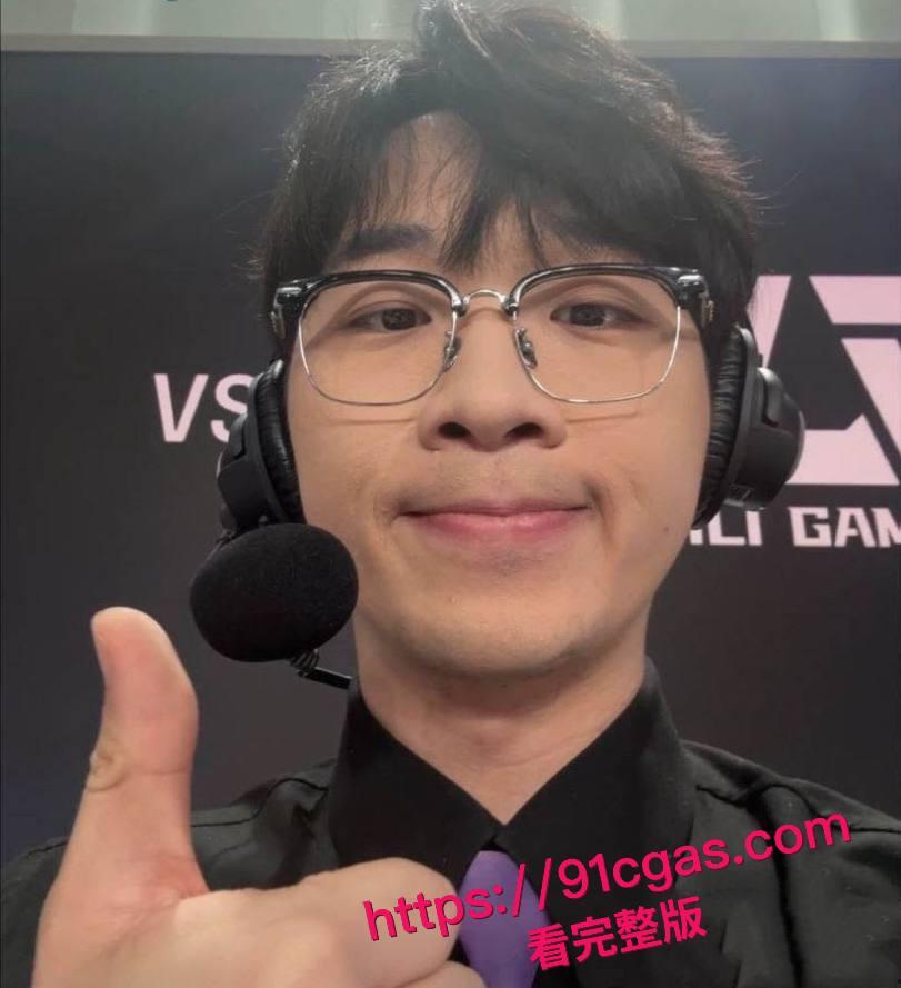 知名解说【天舒】不雅直播疑云缠身！呻吟娇喘声挑逗全网，女神搭档【阿芙】辟谣切割力保自身清白-4