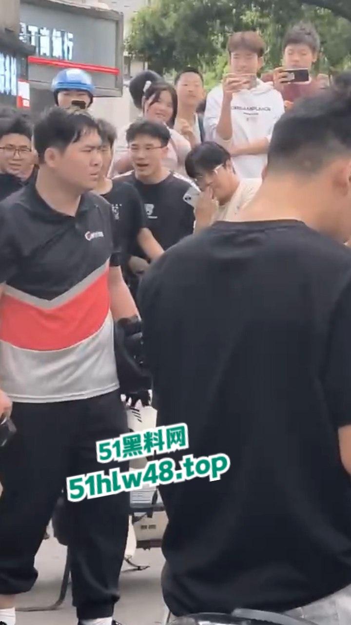 湖南纯爱小伙应声倒地！小伙为爱奔赴湖南打工，为爱工资全款上交却被女友戴绿帽。-6