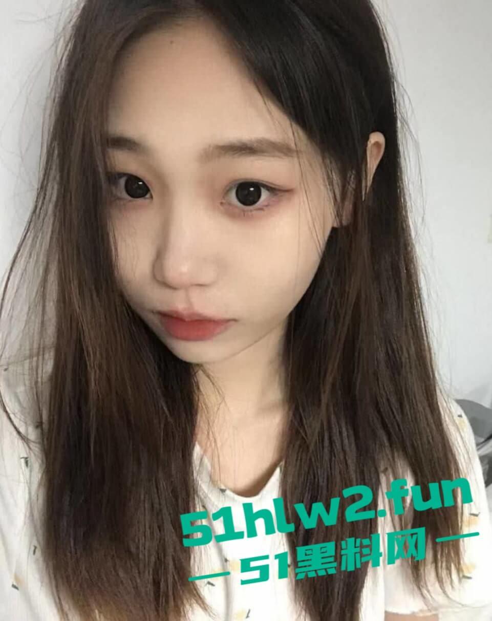 河南职高学生妹【赵娅婷】极品身材性感嫩妹，皮肤白皙巨乳翘臀自慰嫩穴勾引金主被男友曝光。-5