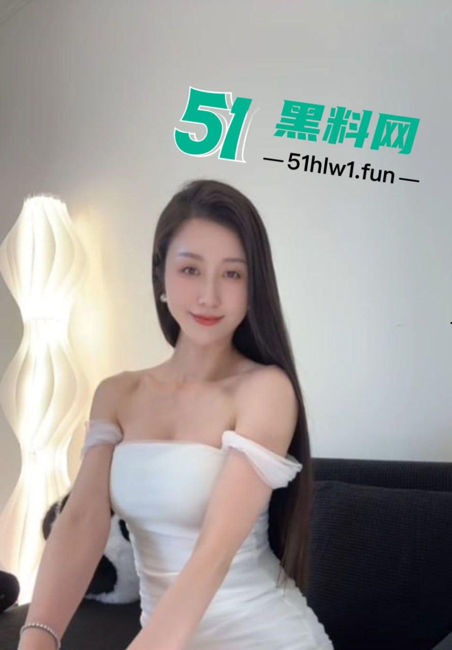 抖音23万粉网红【又是我】专属福利翻车，情趣旗袍肉丝高跟，自慰画面让粉丝炸锅！-10