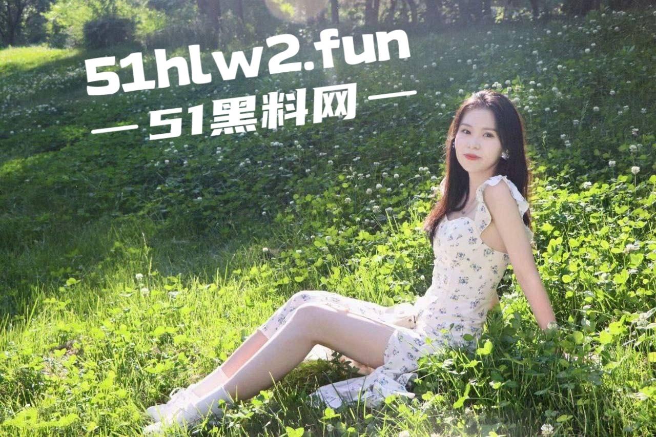 幼师专业女大学生，白天是孩子王，晚上变男人玩具！表面清纯受人尊敬，私下淫荡骚成狗，真想狠狠操烂她！-5