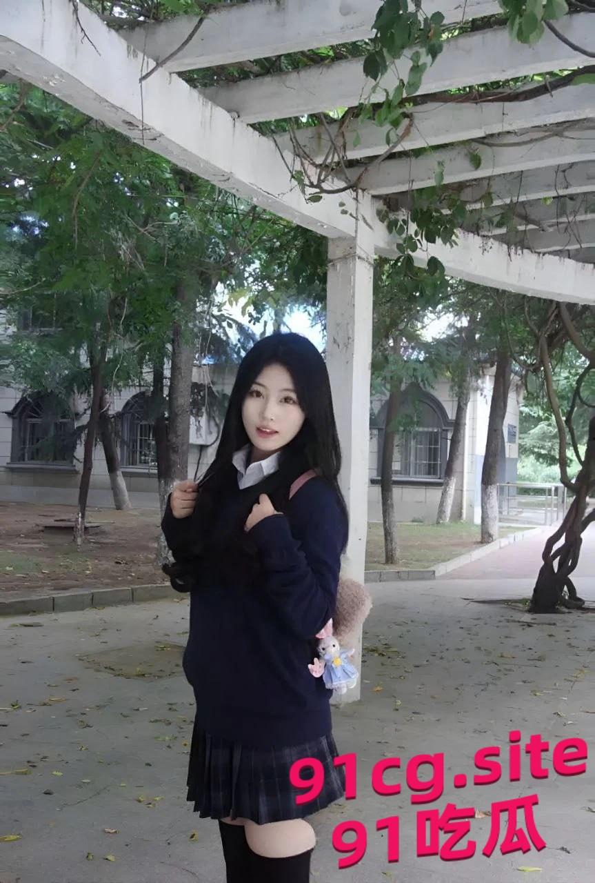 福建大学大一学生妹李梓涵和男友裸聊做爱泄密-7