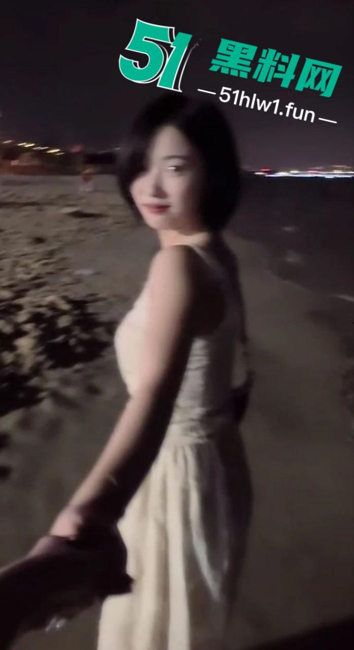 抖音短发【恶毒小姨】直播走光，忘关摄像头换衣全过程曝光，封号后又重新开播，居然还是这套路！-6