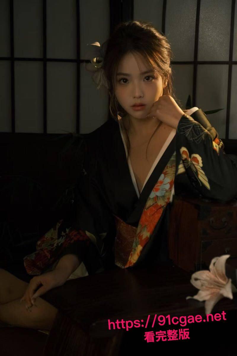 顶级回归！高端外围天花板悠悠复出，白丝腿环被主任暴力颠勺，沙发狂操攻速拉满直接干到飞起！-1