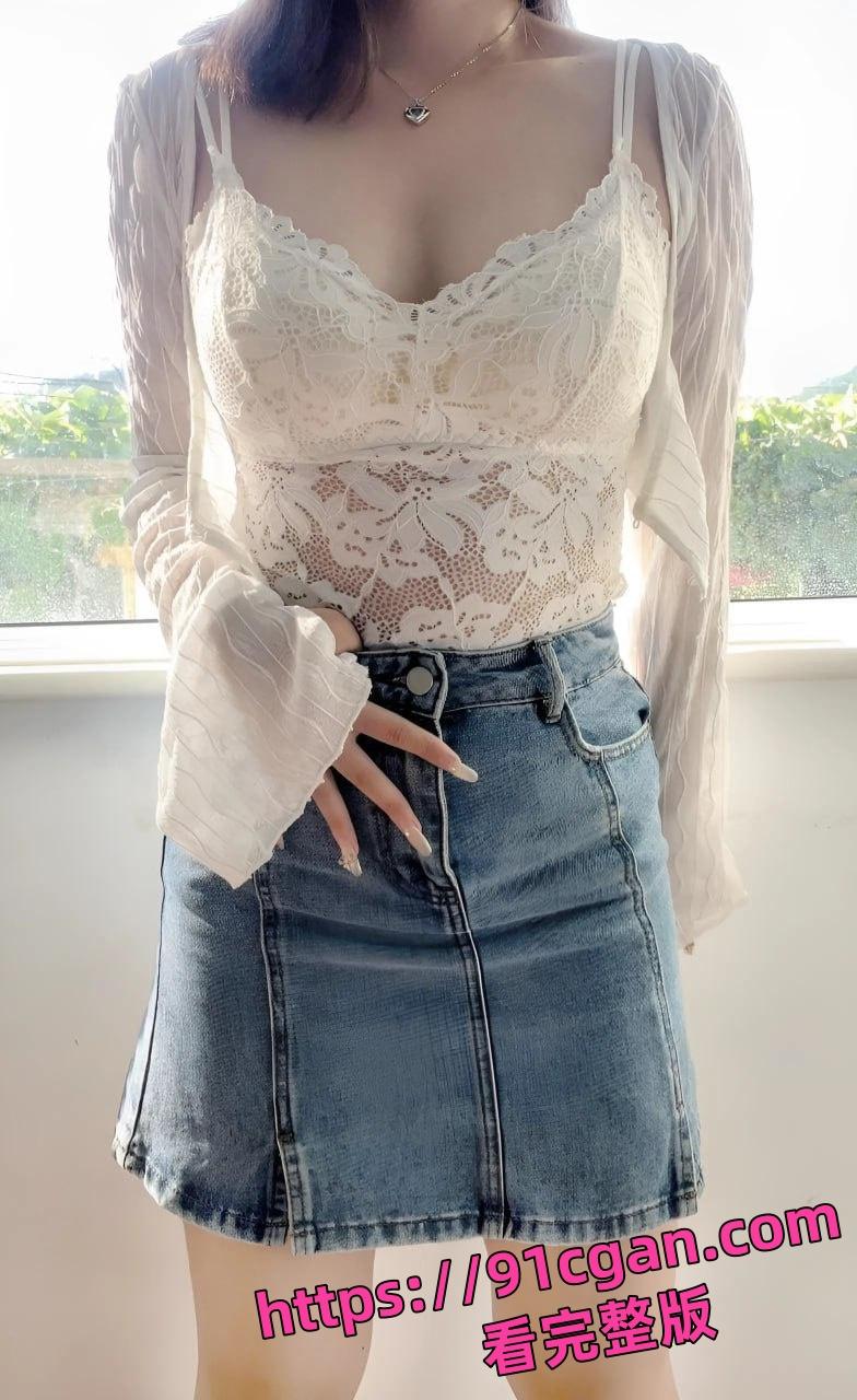 杭州某酒吧气氛组 张欣慧 被社会小伙调教成性奴母狗 还带去给兄弟一起操 真是白瞎了-5