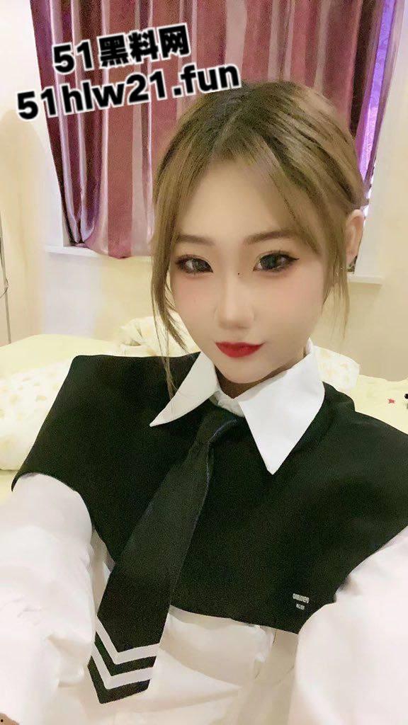 口打舌钉技术口超，舔吸肉棒分分钟爽射，超骚榨精小妖精床上拿捏各种男人，从未有过对手。-6