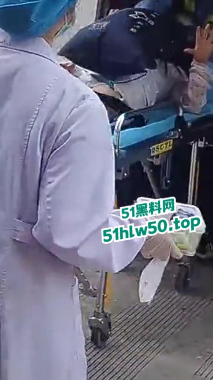 江苏吴江老头嫖娼，鸡巴太大操的太猛导致妓女颅内高潮，引发脑溢血牛结果把田地干坏了！-6