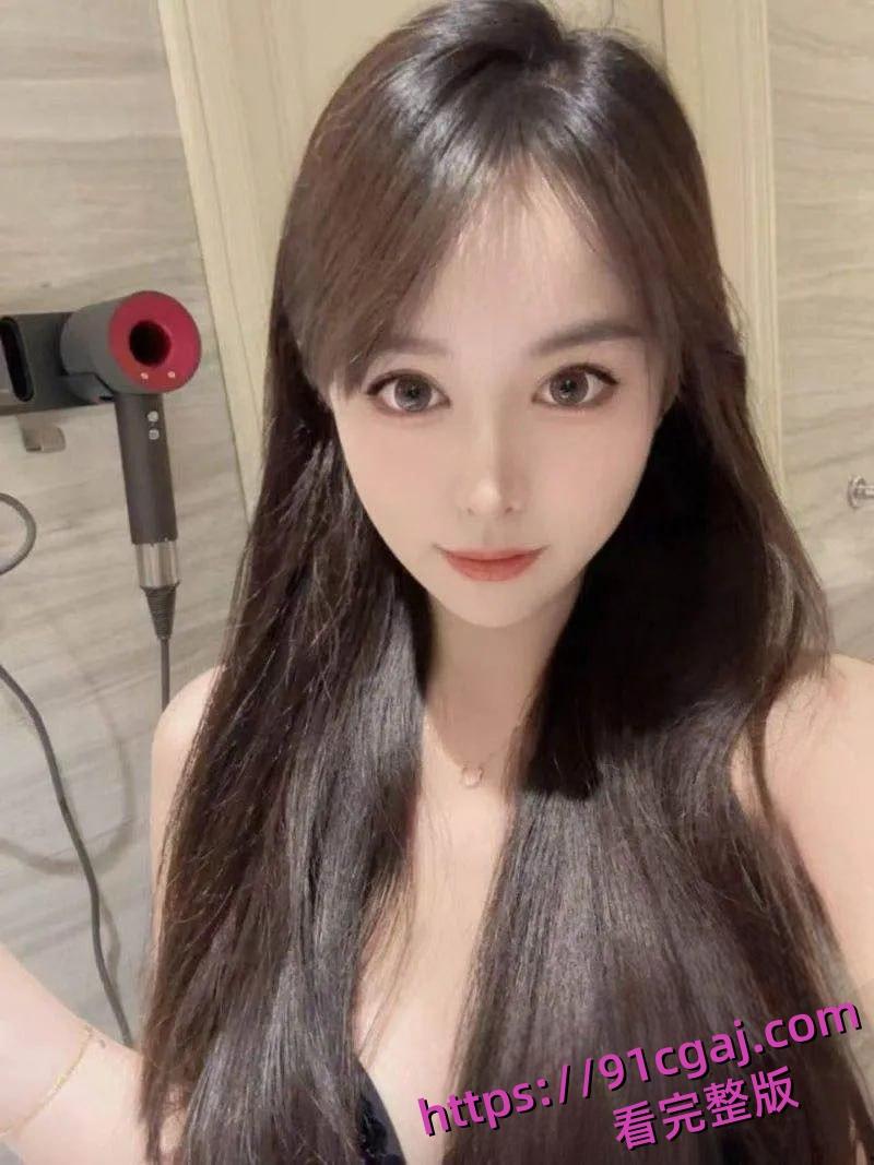 推特约炮大神我的枪好长3P打桩踩头后入骚人妻-2