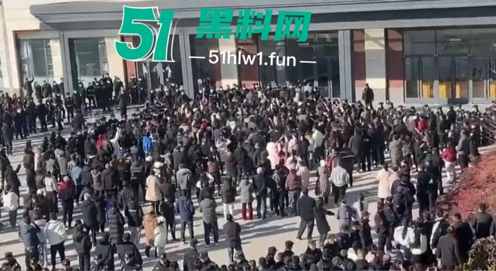 蒲城职校坠亡男生事件发酵，知情人爆料重重疑点，官方表态排除刑案，网友却不买账！-9