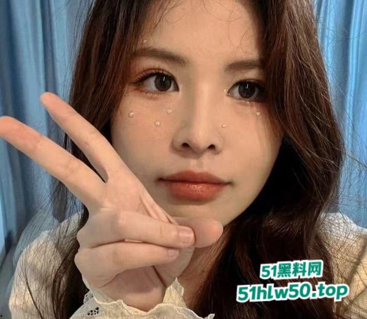 湖南农业大学研究生【张伊林】清纯的外表私下M属性拉满，情趣道具捆绑调教淫荡又满足！-3